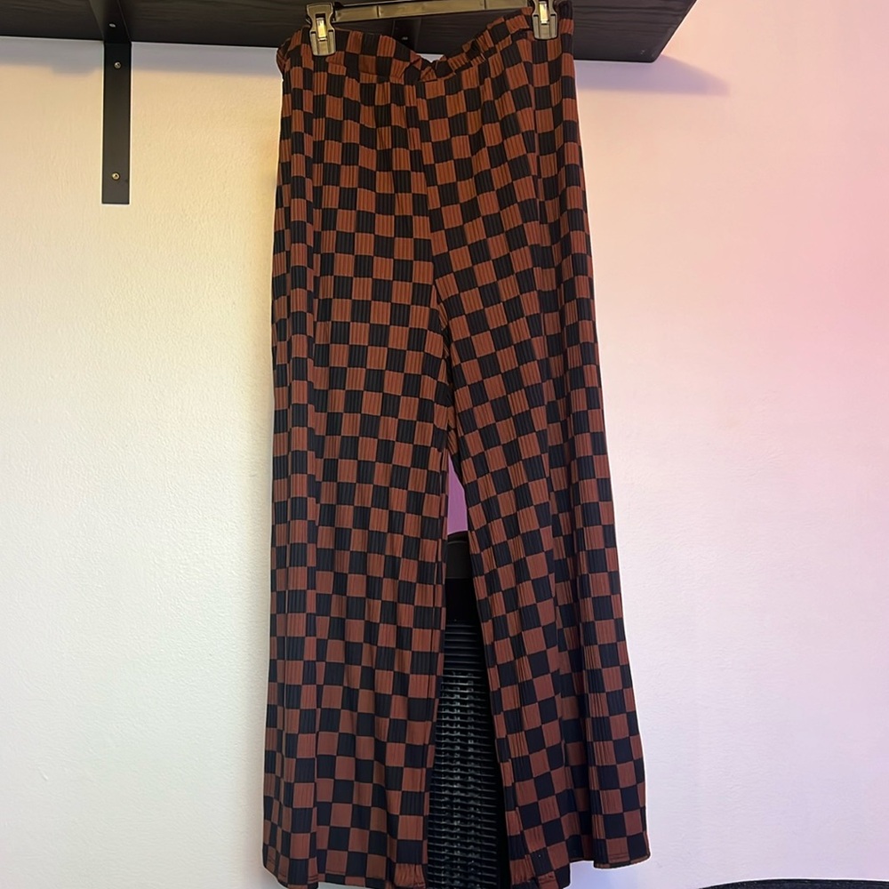 Dressed in LALA checkered flowy pants